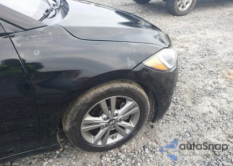 2018 Hyundai Elantra Sel z USA, uszkodzony, nr VIN 5NPD84LF7JH313052